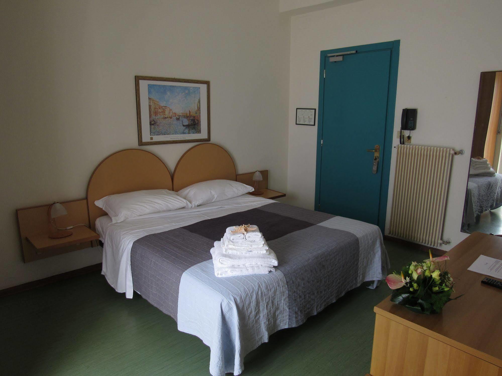 Hotel Stella Maris Градо Экстерьер фото